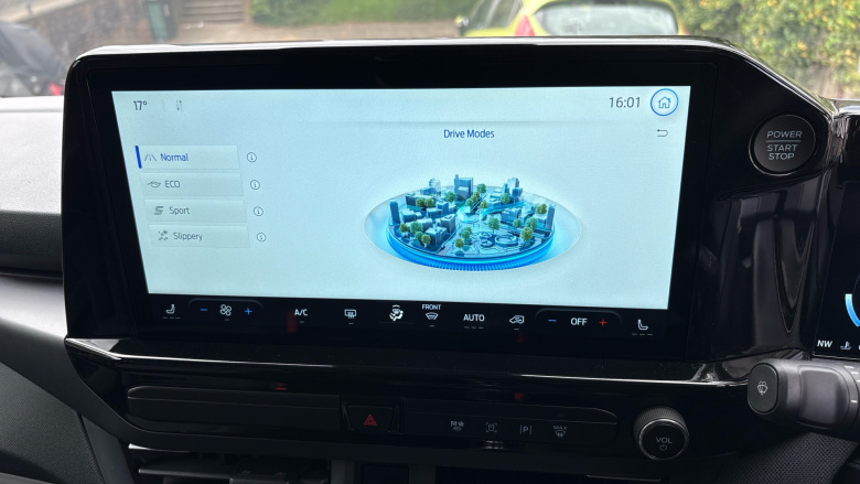Ford Tourneo Custom 320 L2 Diesel Fwd 2.0 EcoBlue 150ps H1 Titanium 8 seater